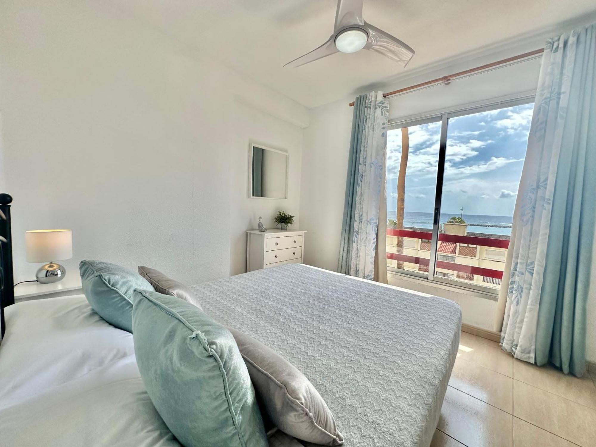 Sunbeach Apartment Arona  Ngoại thất bức ảnh